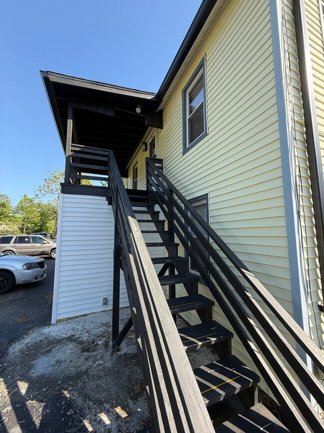 Photo - 54A Henry St Unit 2