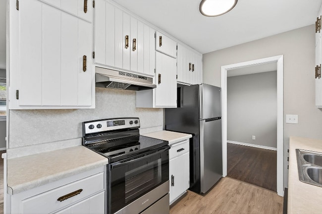 Photo - 3953 Arthur St NE