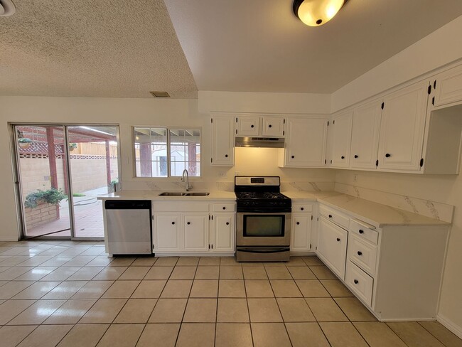 Photo - Beautiful 4 Bedroom Home in Palmdale!