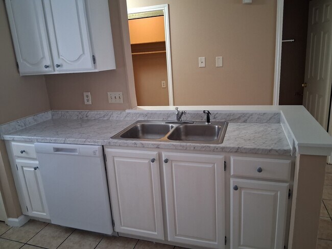 Photo - 2030 Plantation Dr