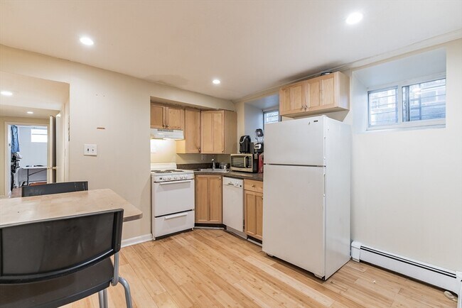 141 Chiswick Rd Unidad 1B