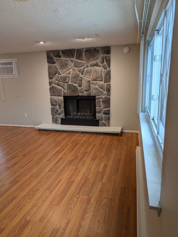 Photo - 6301 Robinson Rd