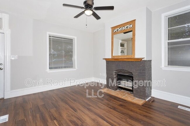 Photo - 3006 Brooklyn Ave