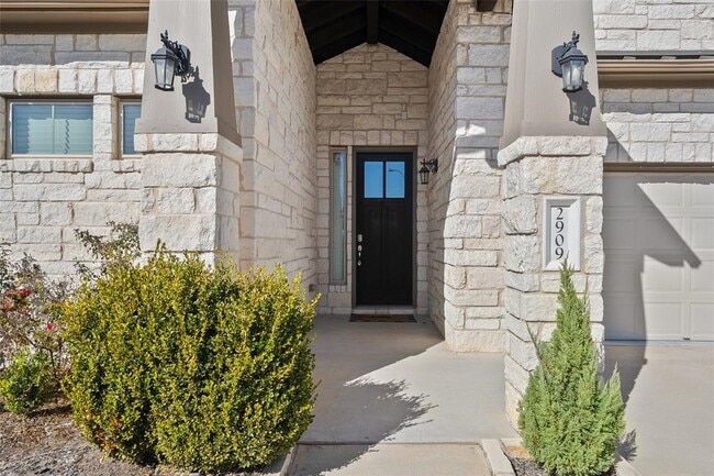 Photo - 2909 Zelma Dr