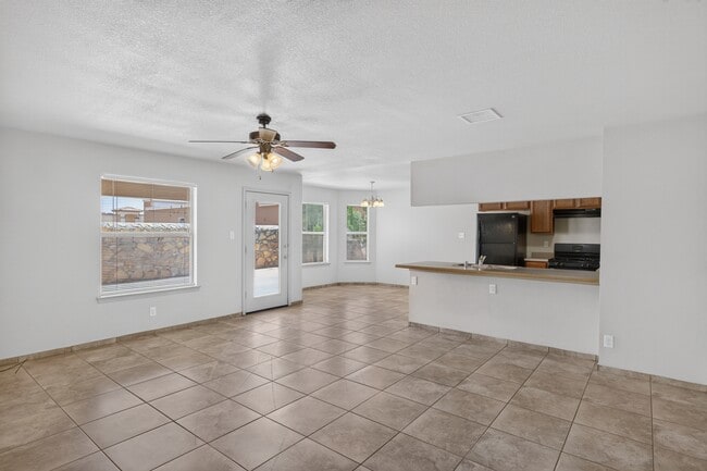 Photo - 608 Cactus Creek Pl