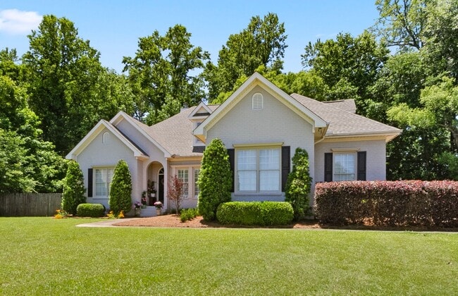 Photo - Beautiful 5 Bed 3.5 Bath Home! Available N...