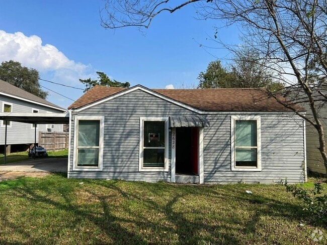 Building Photo - 2628 4th Ave Rental