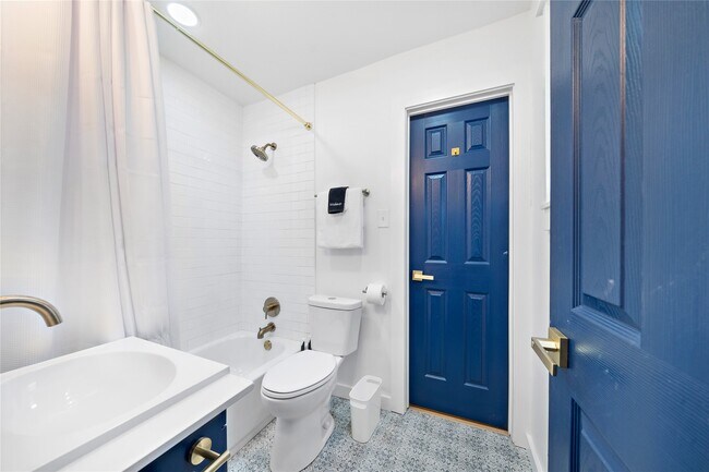 Photo - 3901 Dallas St Unit B