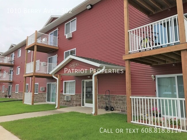 Photo - 1010 Berry Ave Apartment Unit 302