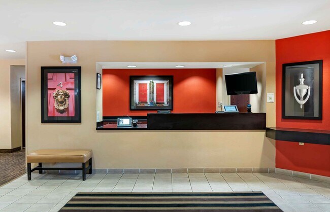 Furnished Studio-Detroit - Dearborn