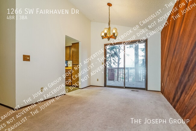 Photo - 1266 SW Fairhaven Dr