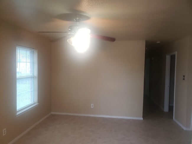 Photo - 1436-1438 E Mulkey St Unit 1438 E Mulkey St