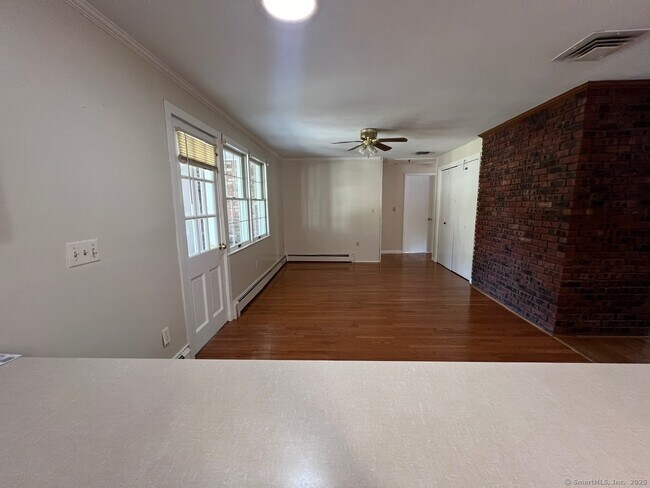 Photo - 185 Sequoia Rd