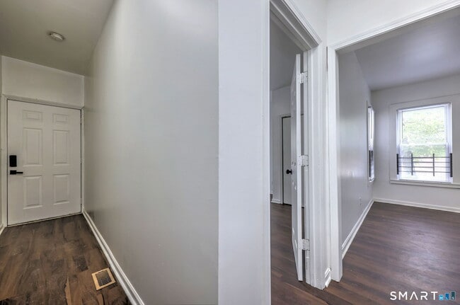 483 Ferry St Unit 1