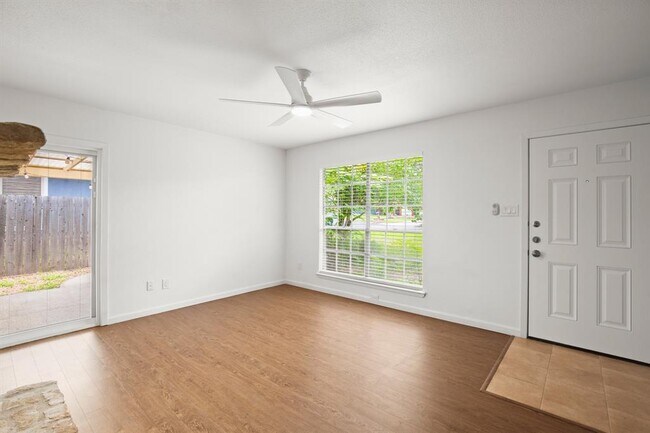 Photo - 1212 Dunstan Dr