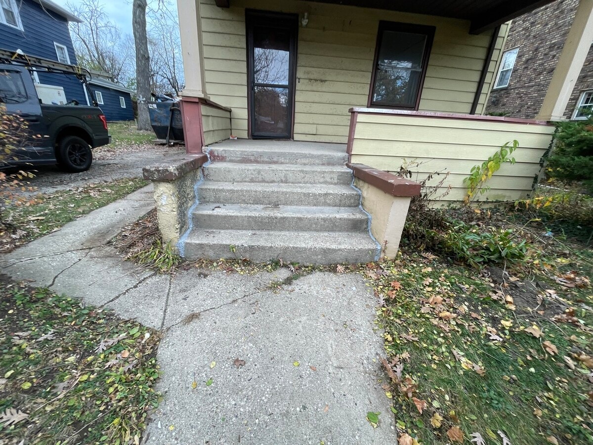 Photo - 835 S M.L.K. Jr Ave