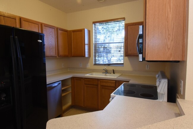 Photo - 2B 1.5B Townhome for Rent in Seffner