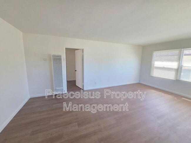 Photo - 270 Whitney St