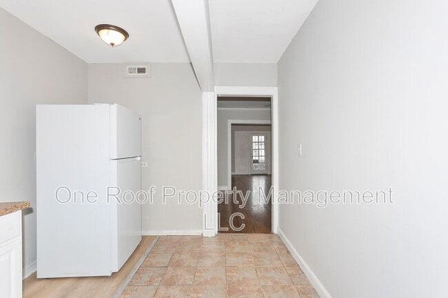 Photo - 3223-3225 E 8th St. Unit 1E
