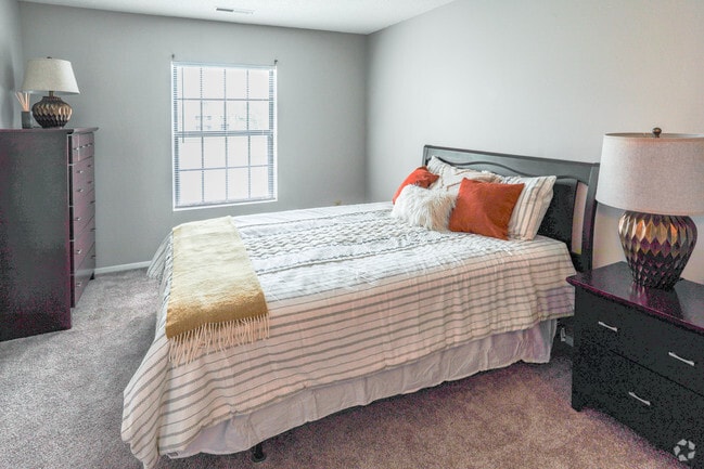 2BR, 2BA - 1,226 SF Berkshire B