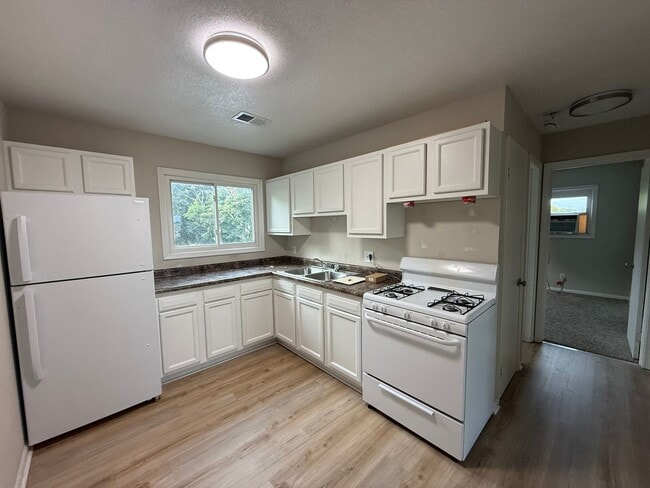 Photo - 2606 E Hennepin Ave Unit 5