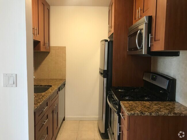 Building Photo - 142 Kenrick St Unit #38 Rental