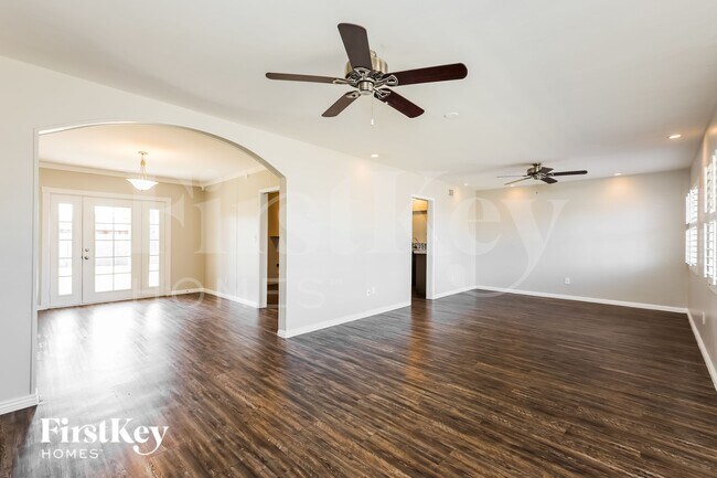 Photo - 2025 West Campbell Ave