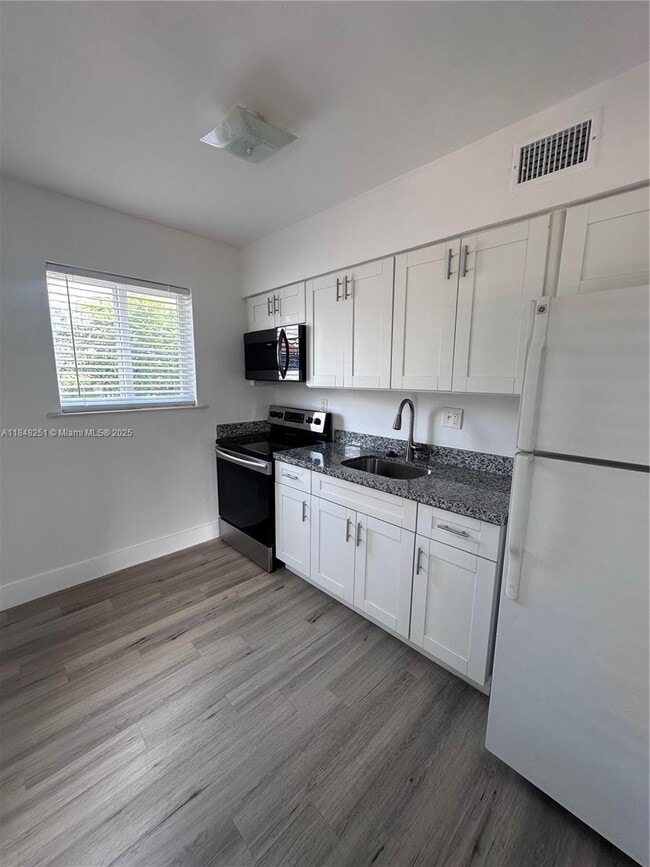 Building Photo - 69 NW 35th St Unit 2 Rental