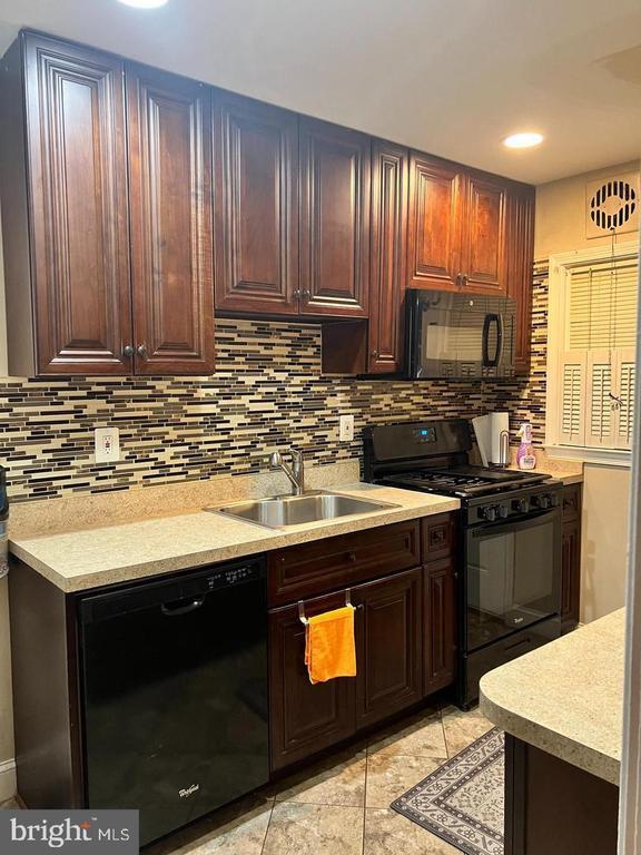 Photo - 2147 Firethorn Rd