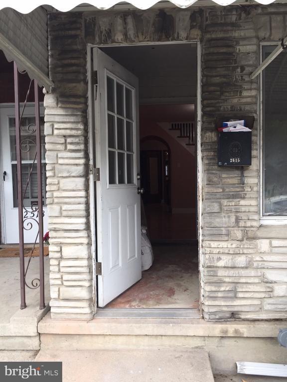 Building Photo - 2515 Perkiomen Ave Rental