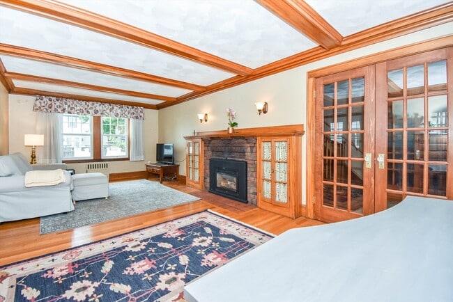 36 Whittier Rd