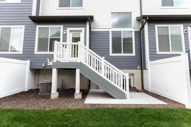 Photo - Pet-Friendly 3 Bed | 2.5 Bath Home in Exchange, Lehi. Available Aug 1.