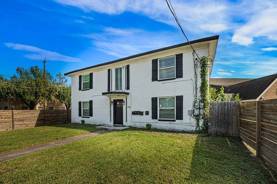 Photo - 4301 Chartres St