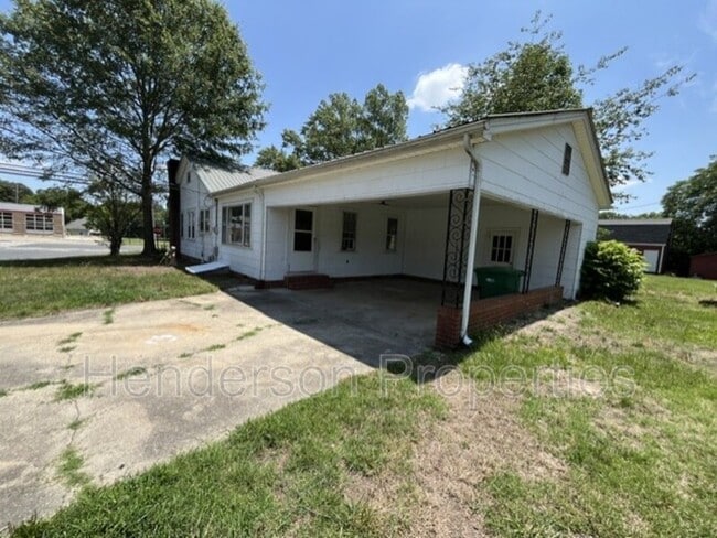 Photo - 517 Concord Rd