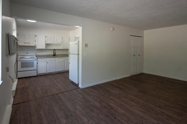 Photo - 920 Highland Ave