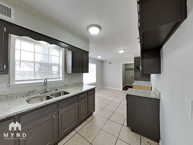 Photo - 3281 Whitney Ave