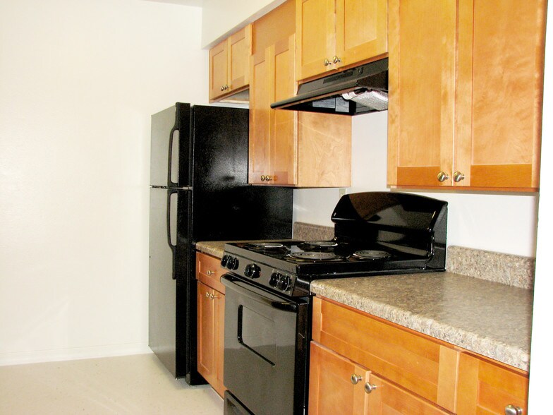 Crestwood Apartments For Rent in Saint Cloud, FL