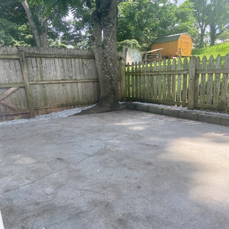 Photo - 268 Spurgeon Ln