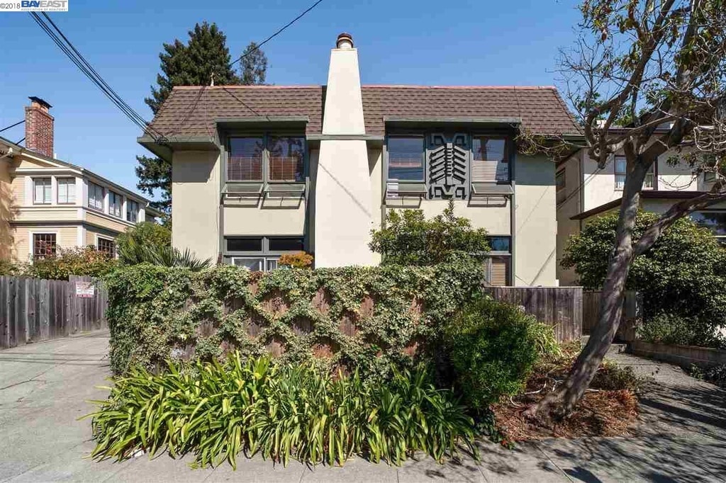 Front of building - 2619 Etna St (Berkeley, CA)