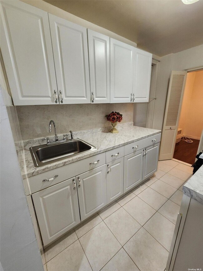Photo - 149-05 79th Ave