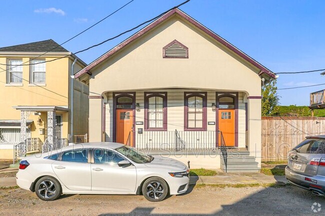 Building Photo - 2122 New Orleans St Rental