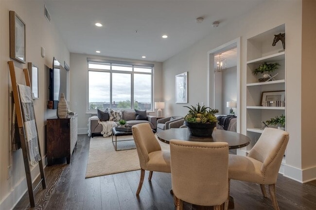 Photo - Executive Luxury Living at City Lights Unit 511