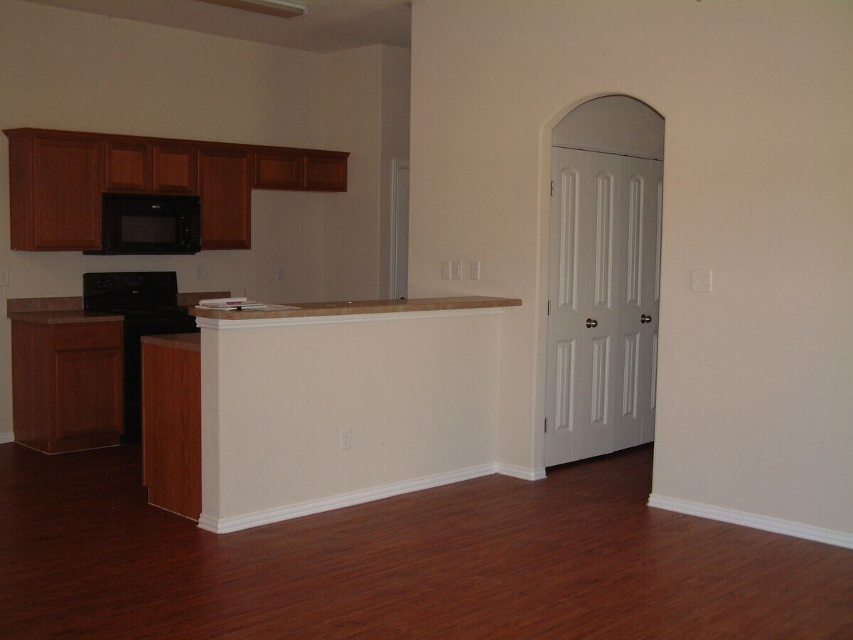 Photo - Terry 936 Unit 936