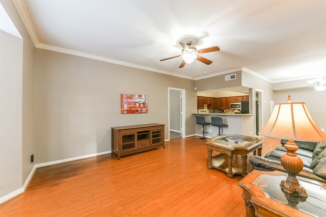 Photo - 2255 Braeswood Park Dr Unidad 153