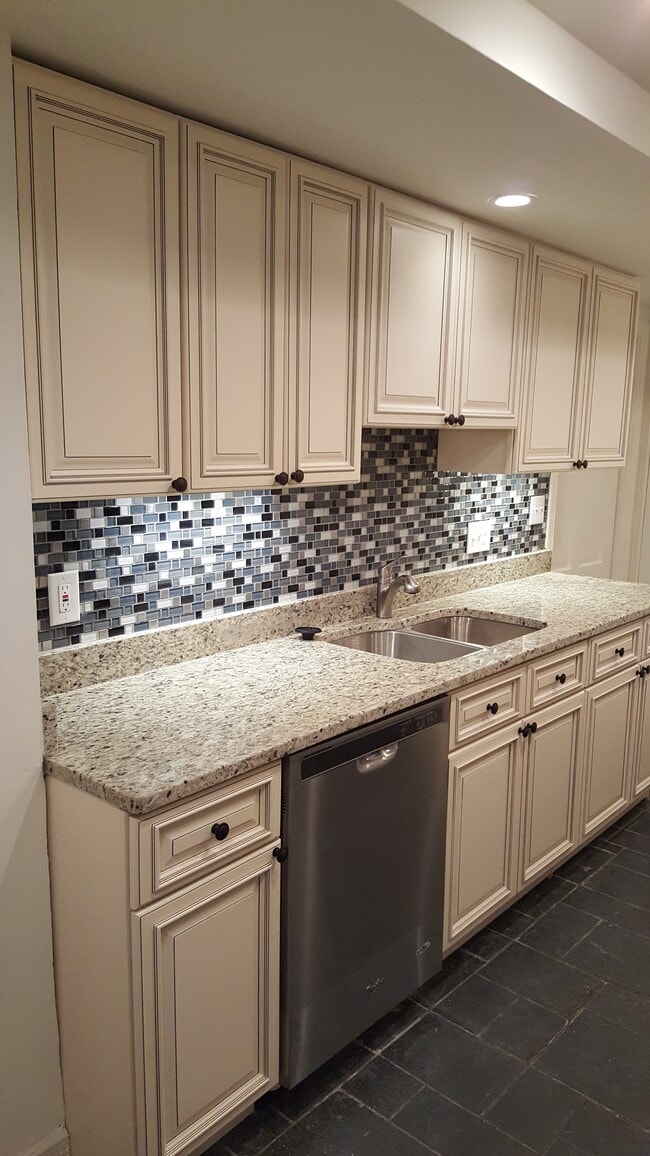 Photo - 3340 Prospect St NW