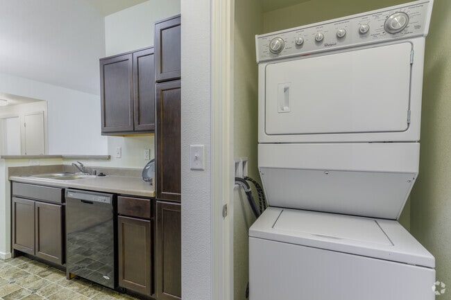 2HAB, 2BA - 952 ft² - Eaton Village