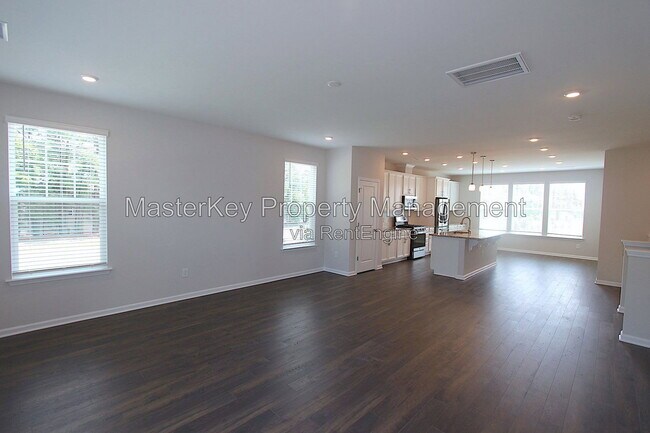 Photo - 2702 Saltaire Ave