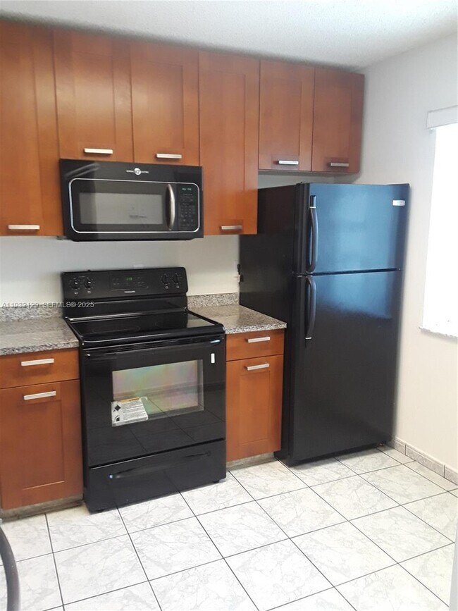 Photo - 8700 N Sherman Cir Unidad 407