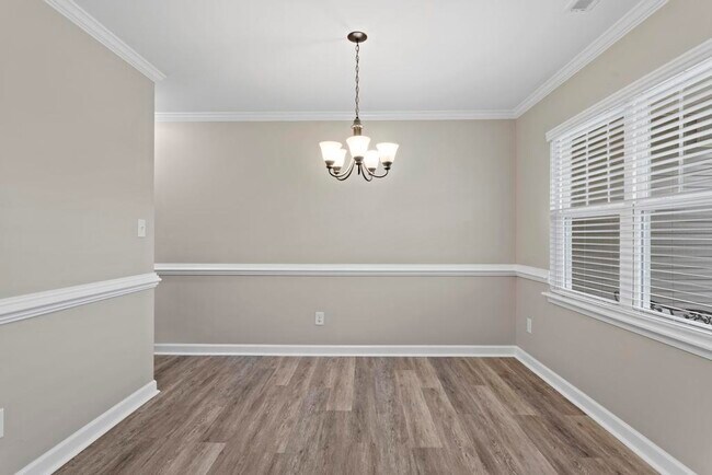 Photo - 202 Breakwater Dr