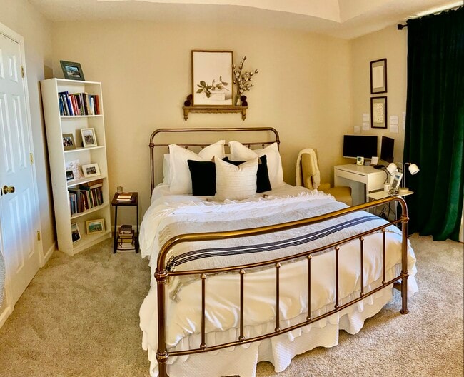 BR2 - 609 McGill Park Ave NE